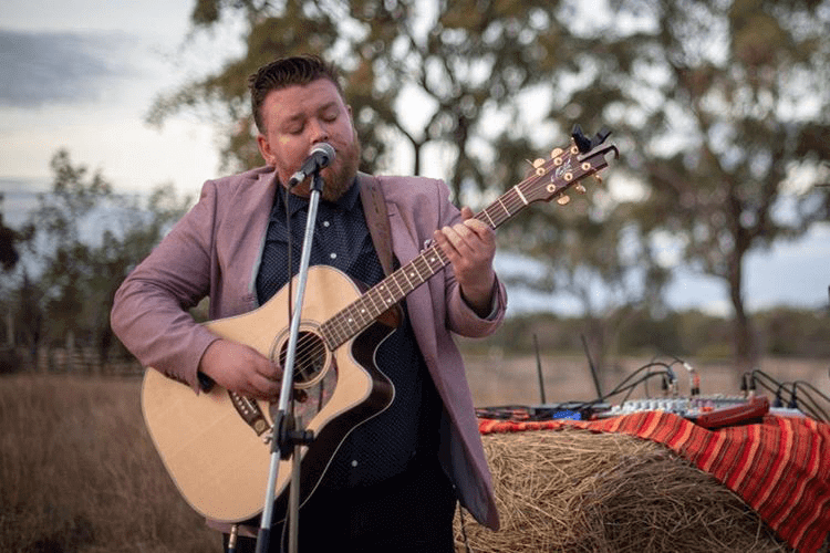 bill-guitarist-in-melbourne-2 Wedding acoustic band in daylesford